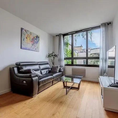 Bright & Comfortable 2br Near Le Marais - 11 Paris